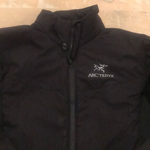 Arc’teryx black jacket